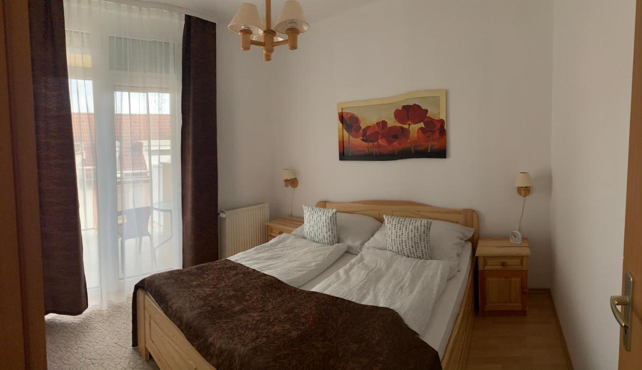 Konig Apartman Iii. Heviz Exterior photo